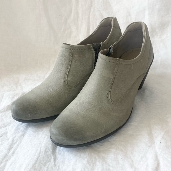 Ecco Sculpted Low Cut Ankle Boots - Picture 12 of 12